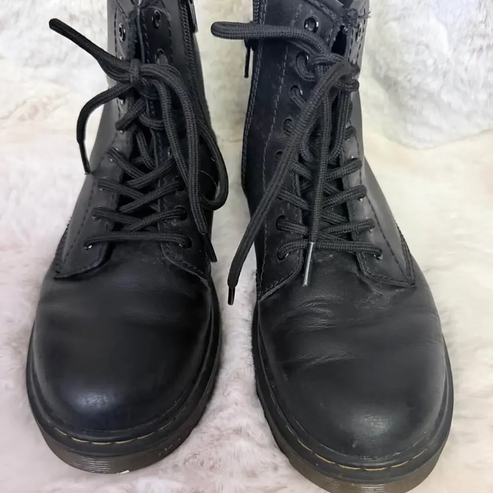 Sz 4 Girls Junior Dr. Martens Black Ankle 1460 Boots